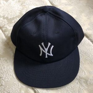 Vintage 1982 NY Yankee McDonalds Collectible Cap